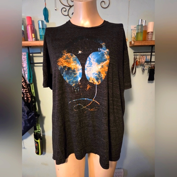 Other - Watercolor earphones tshirt